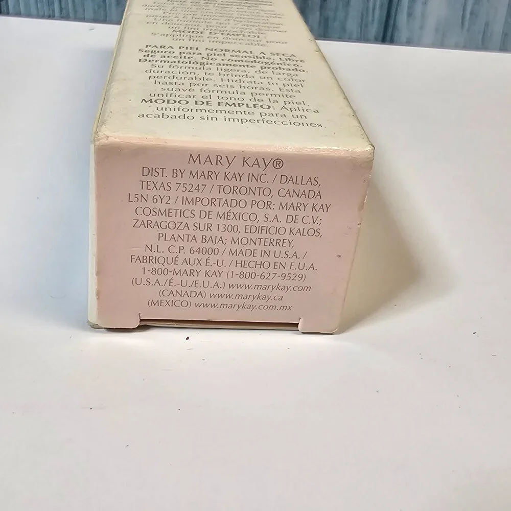 Mary Kay Full Coverage Foundation - Beige #305 - NIB - New‎ Old Stock